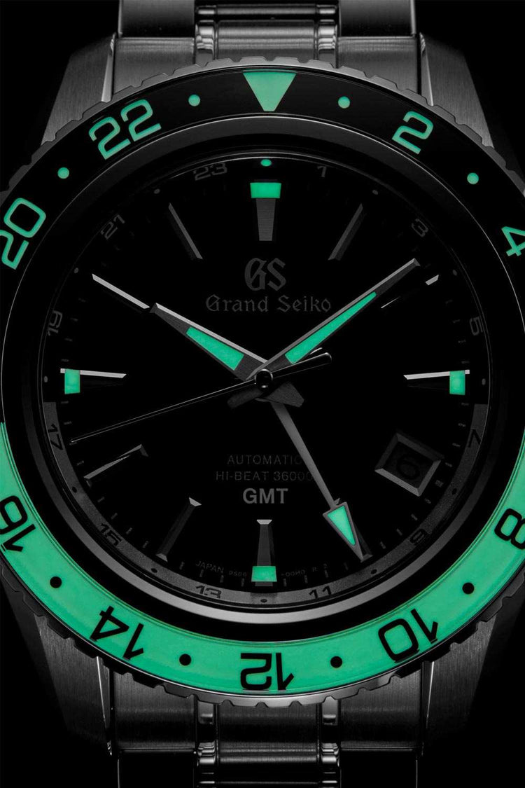 Grand Seiko Sport Hi-Beat GMT SBGJ237 zoom out